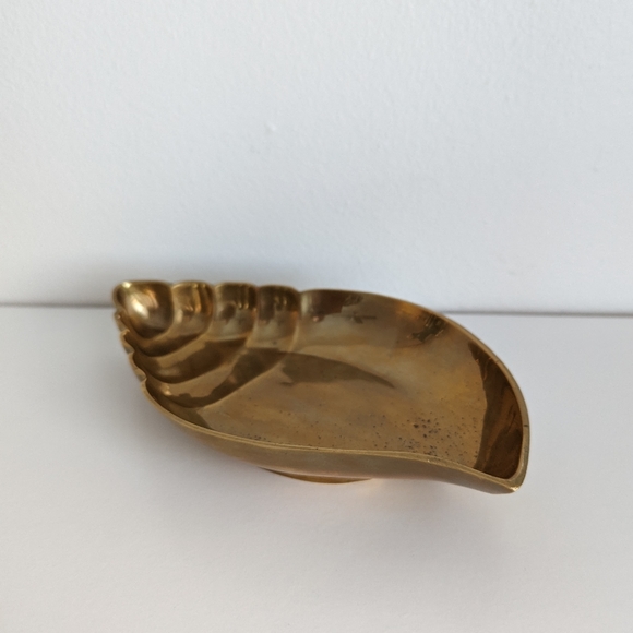 Vintage Brass Shell Dish - Picture 11 of 11
